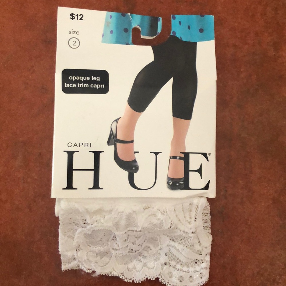 Lace trim Capri